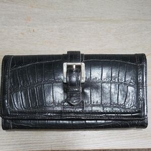 🌹Liz Claiborne Black and Silver Croc-Embossed Wallet